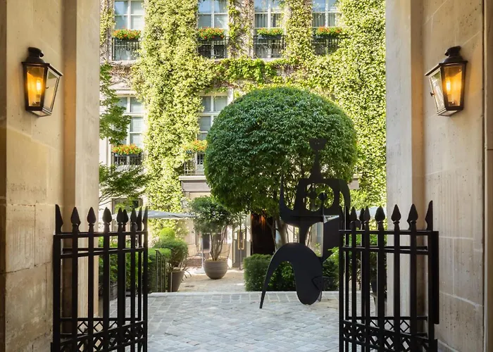 Le Pavillon De La Reine & Spa, Place Des Vosges Parijs